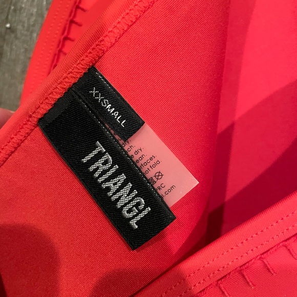 Triangl Crochet Swim Set with carrying bag - Picture 7 of 8